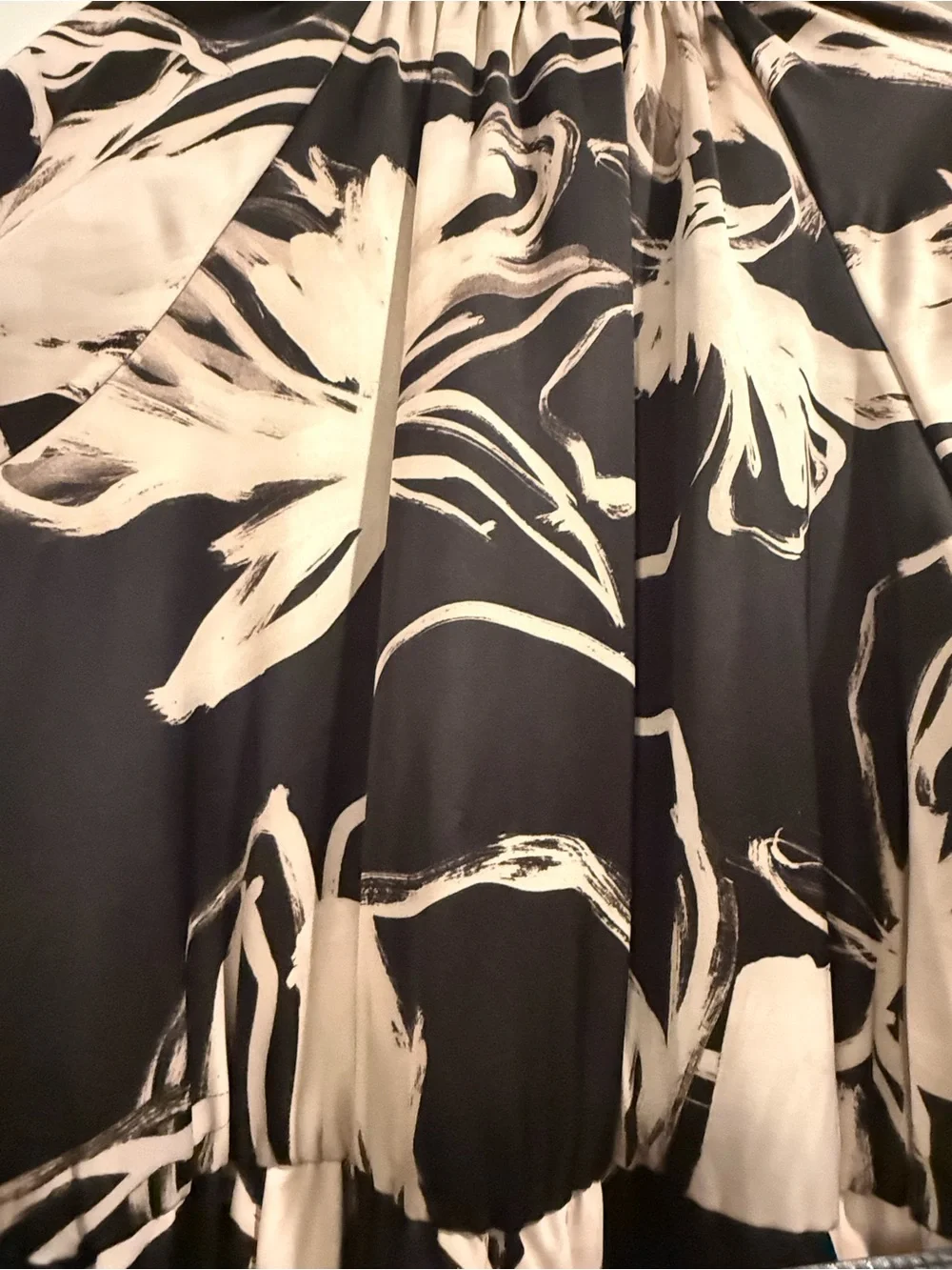 Donna Karan Black and Cream Floral Midi Dress SIZE 14 - Picture 3 of 8